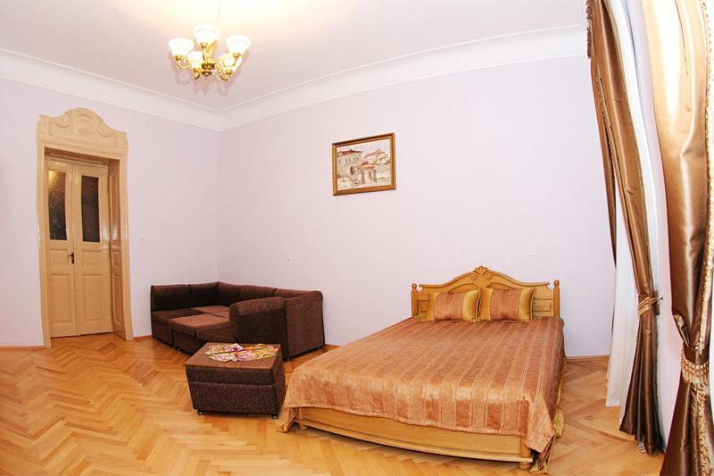 Luxury Apartment Near Rynok Square Lviv Exterior foto