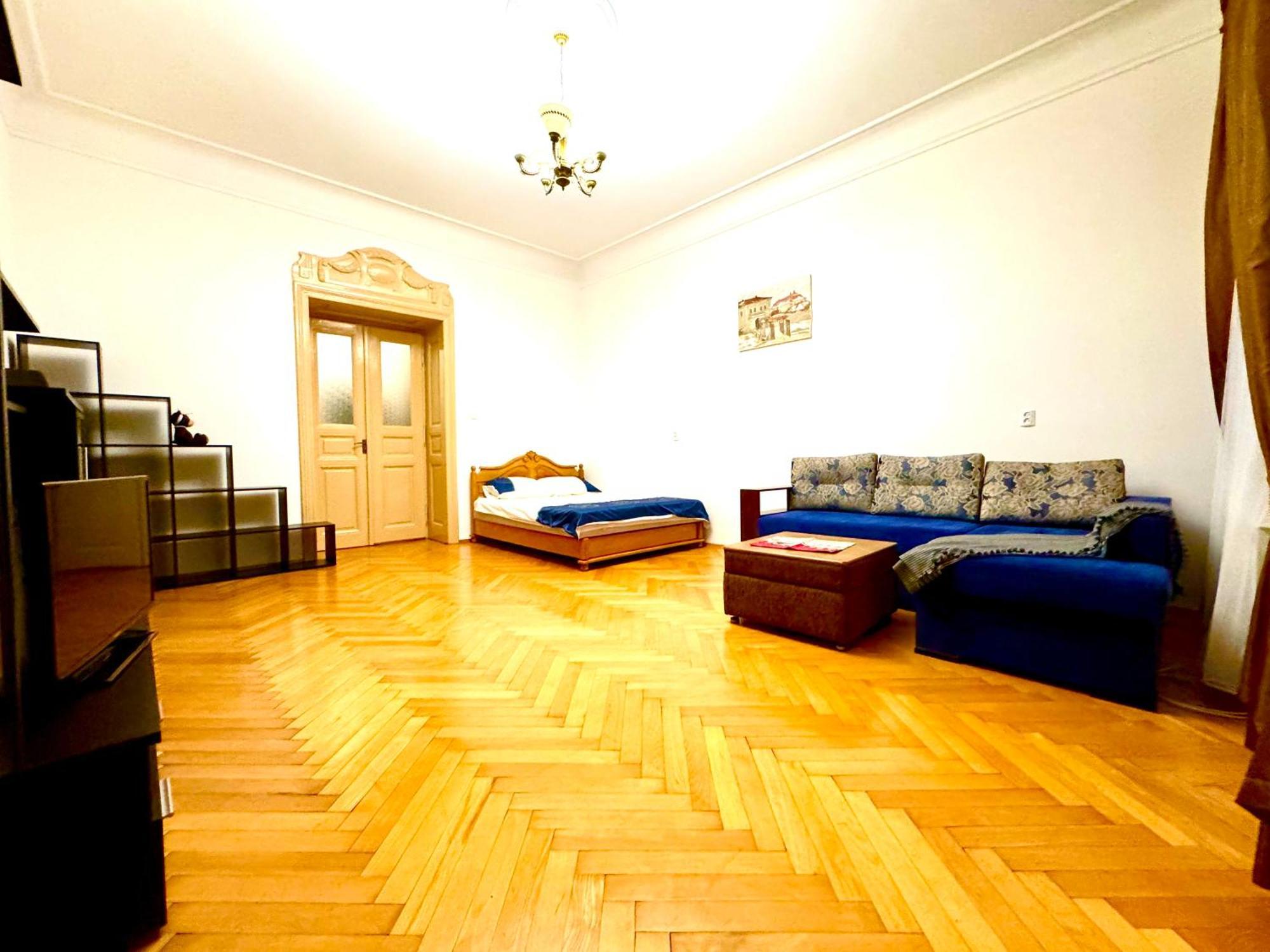 Luxury Apartment Near Rynok Square Lviv Exterior foto